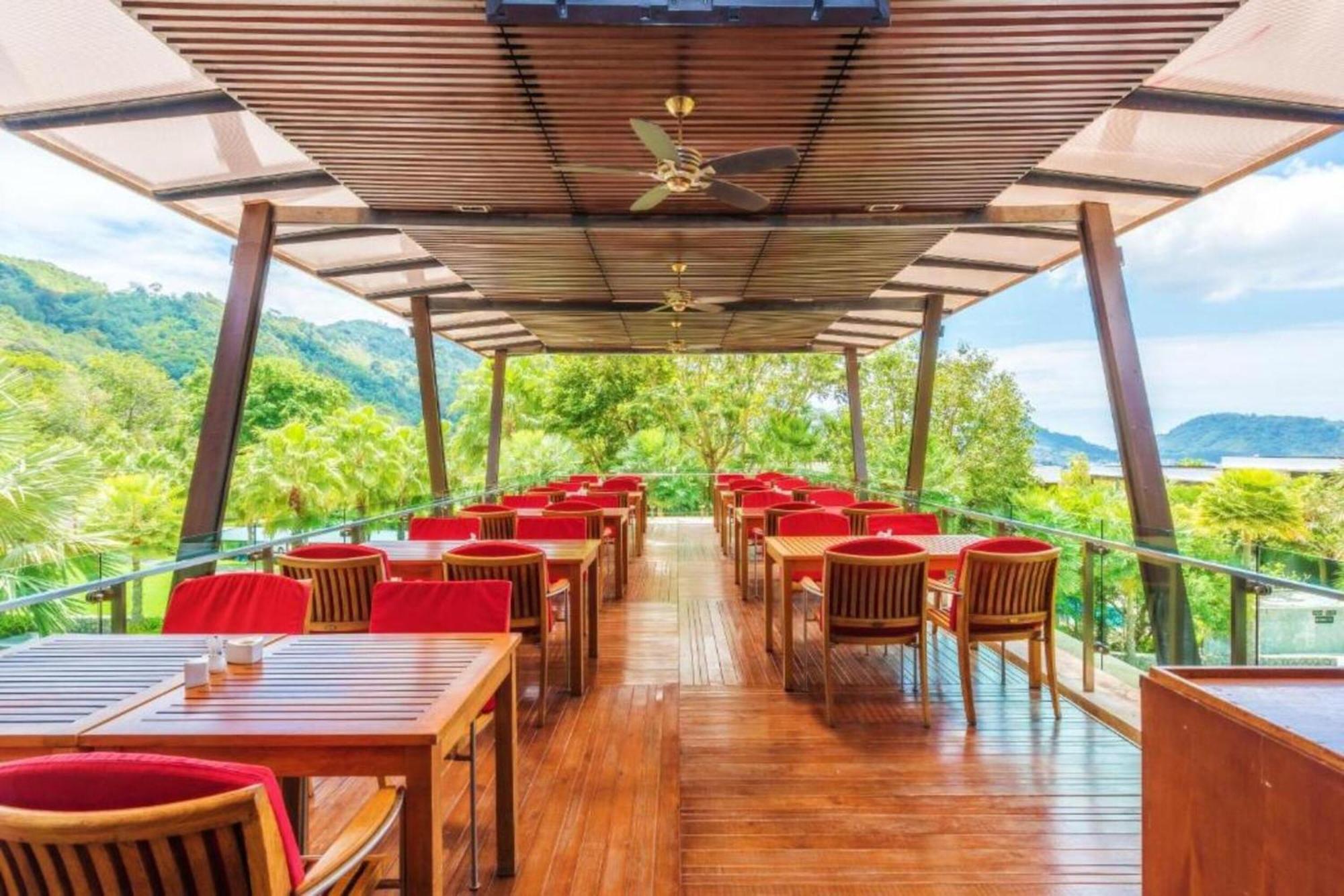 Club Wyndham Sea Pearl Phuket Hotel Patong Ngoại thất bức ảnh